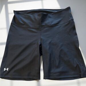 nwot Under Armour Women's Black Compression Shorts - Size XL